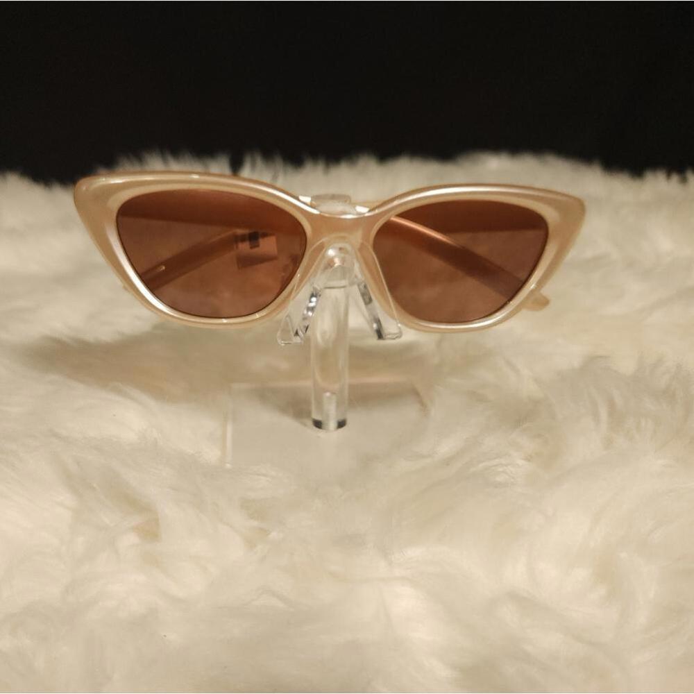 Cream and Brown Cat-Eye Sunglasses with Glossy Finish